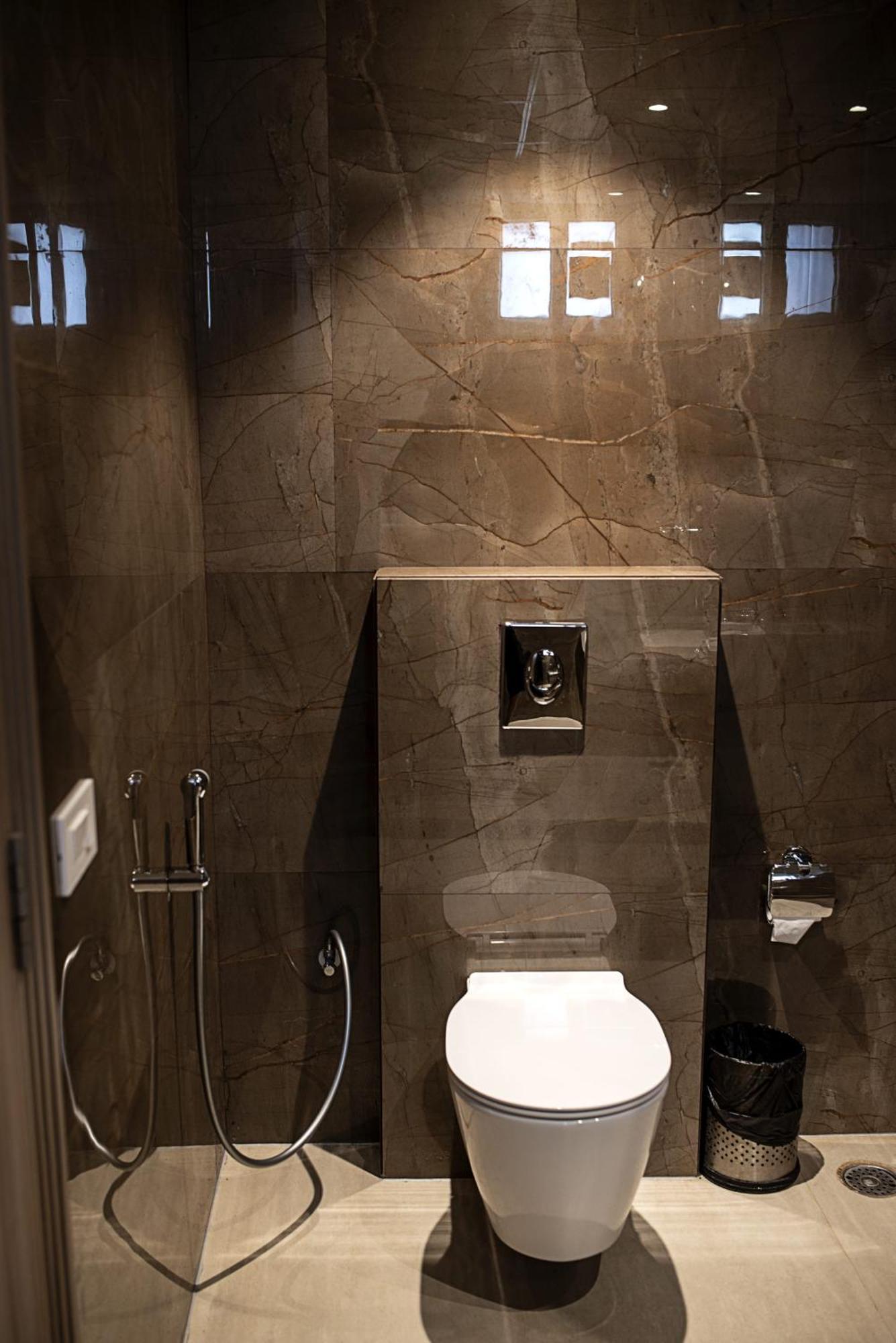 ורנאסי Hotel The Royal Vista מראה חיצוני תמונה