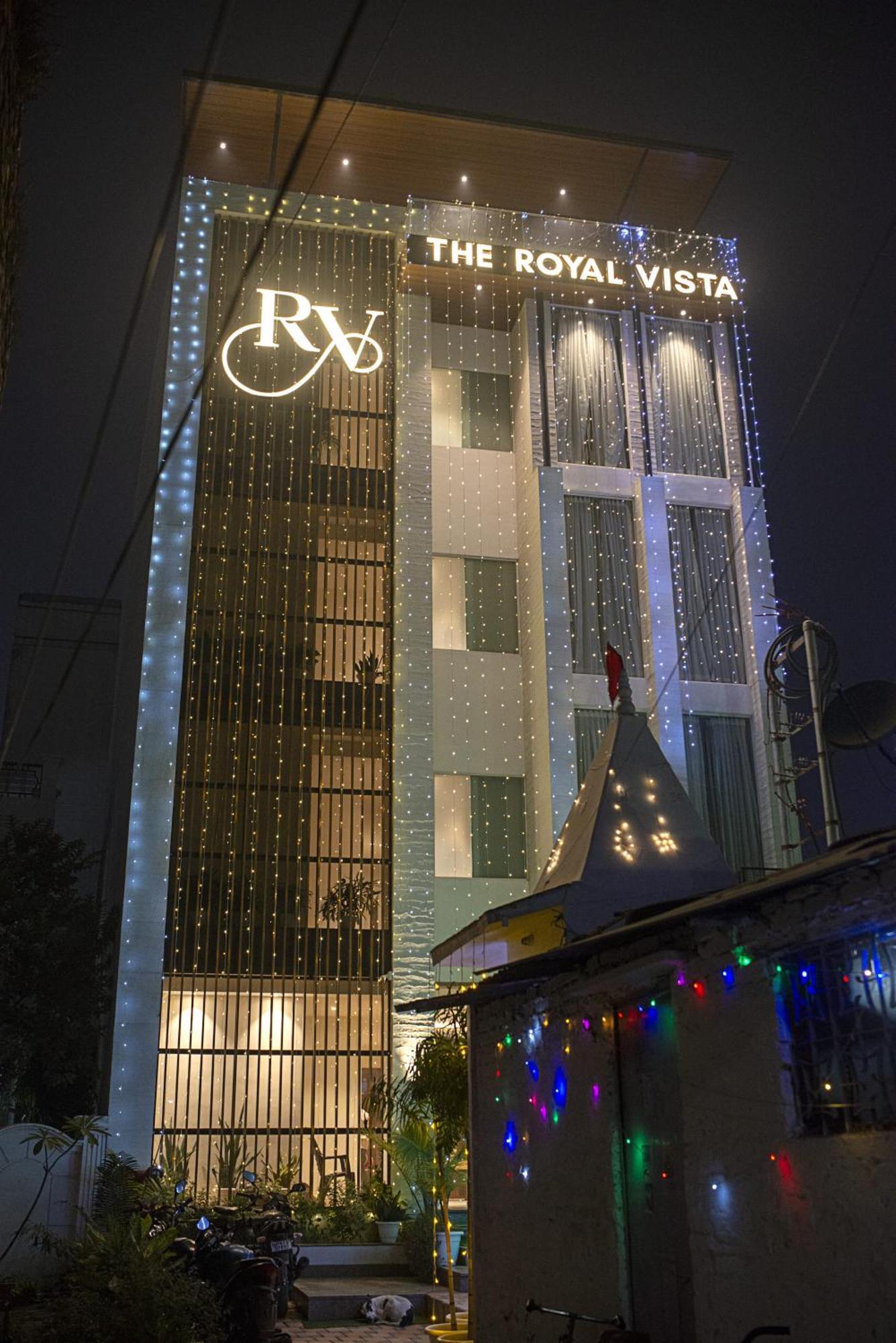 ורנאסי Hotel The Royal Vista מראה חיצוני תמונה