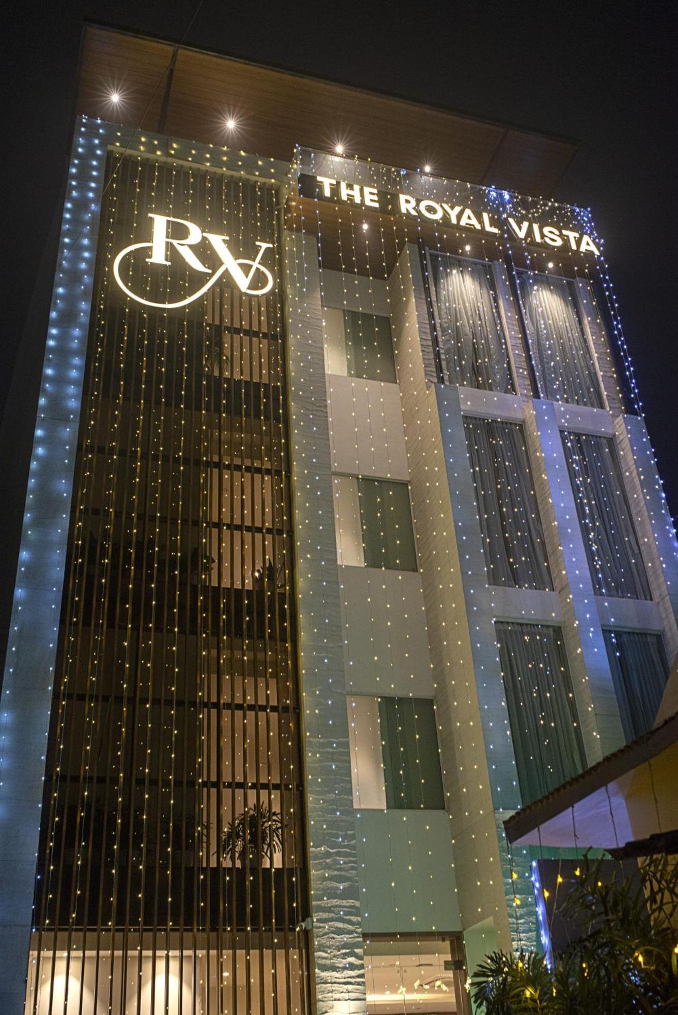 ורנאסי Hotel The Royal Vista מראה חיצוני תמונה
